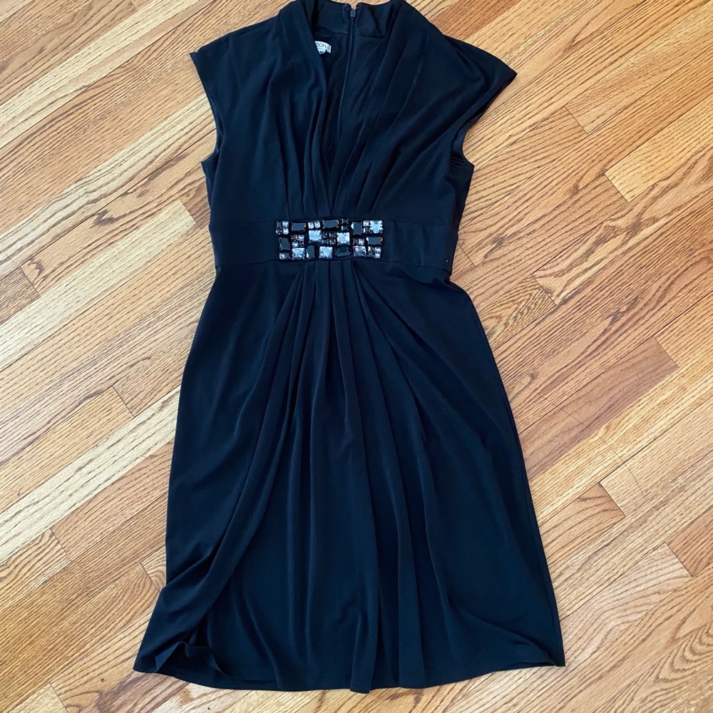 😍 - Maggie London “ little black dress “ size 10